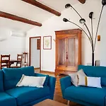 Maison Bord De Piscine Et Clim