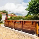 Maison Bord De Piscine Et Clim * 邦多勒