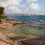 Maison Bord De Piscine Et Clim Villa