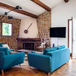 Maison Bord De Piscine Et Clim *