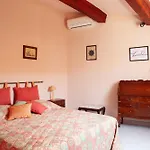 Maison Bord De Piscine Et Clim