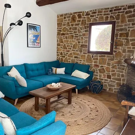 Villa Maison Bord De Piscine Et Clim *
