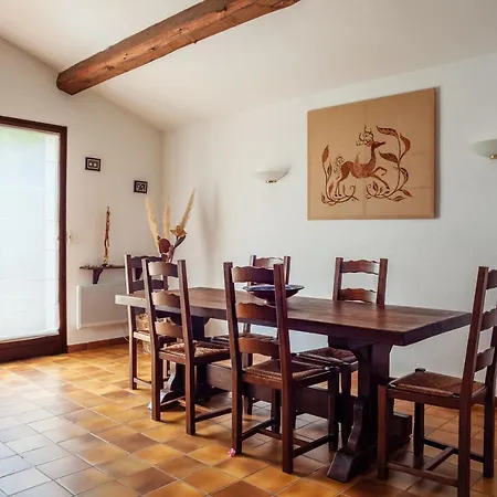Villa Maison Bord De Piscine Et Clim *