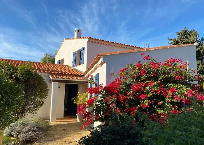 Maison Bord De Piscine Et Clim