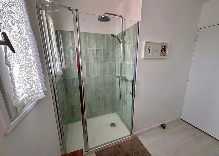 Villa Maison Bord De Piscine Et Clim *