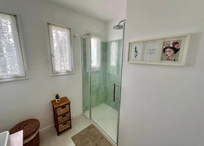 Maison Bord De Piscine Et Clim * Bandol