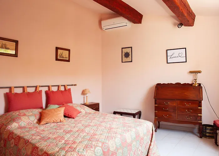 Maison Bord De Piscine Et Clim Bandol